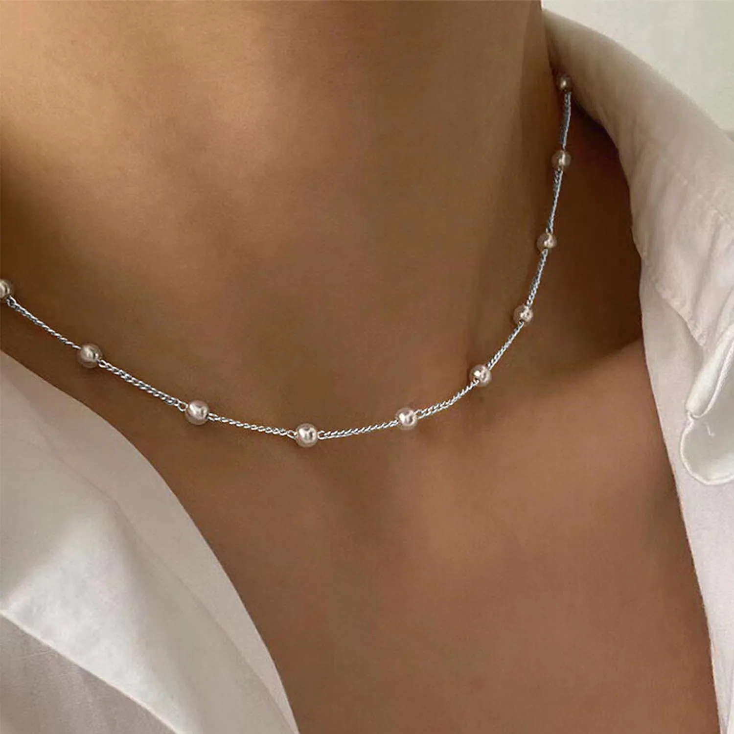 Gold Pearl Necklace for Women, 14K Gold Plated Layered Pearl Necklaces for Women Trendy Simple Herringbone Chain Pearl Necklace for Women Gold Jewelry Gifts