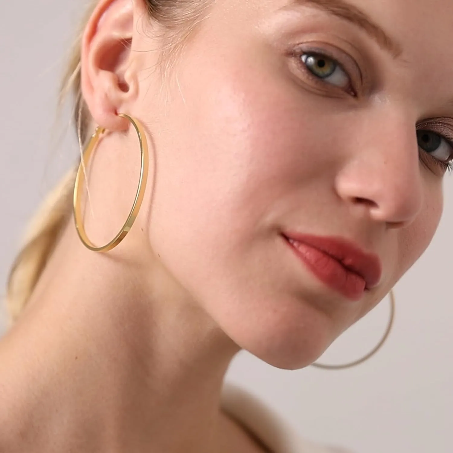 LOUMILEO Sterling Silver Hoop Earrings Large Silver Hoop Earrings for Women Lightweight Big Hoops Earring Hypoallergenic Thin Hoops Earring for Women 30/40/50/60/65/70MM
