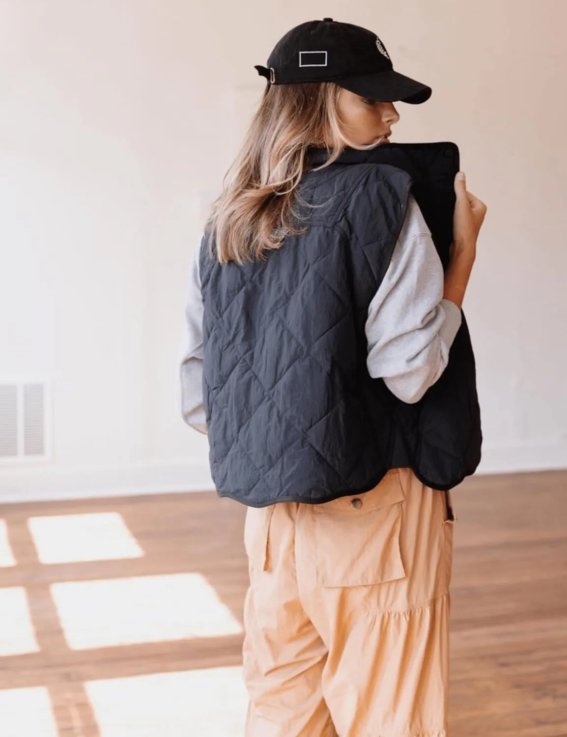 Mingzhu Womens Lightweight Button Down Quilted Puffer Vest Sleeveless Padded Gilet with Pockets