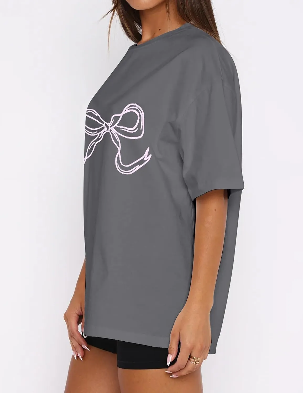 MISSACTIVER Womens Oversized Bow Graphic T-Shirt Drop Shoulder Short Sleeve Graphics Tee Shirt Casual Outfit Going Out Top