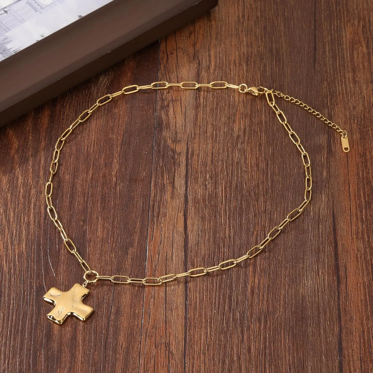 MQV Chunky Statement Gold Hammered Bold Cross Necklace Thick Chain Vintage Chain Pendant Jewelry